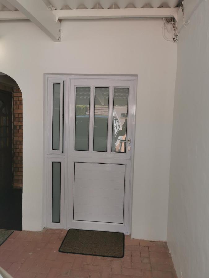 Ballina Ga-El Guesthouse Port Elizabeth Buitenkant foto