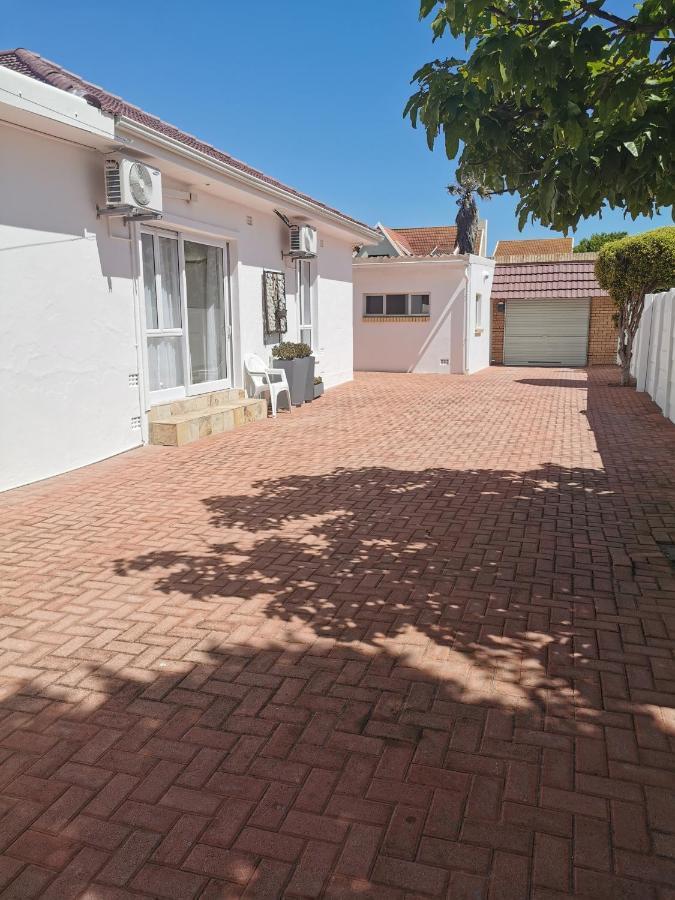 Ballina Ga-El Guesthouse Port Elizabeth Buitenkant foto